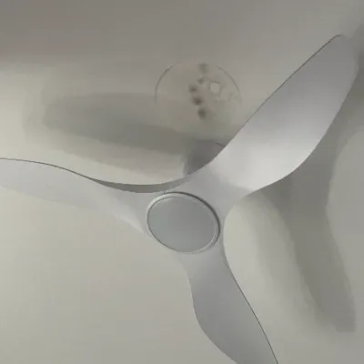 Ceiling fan with three blades
