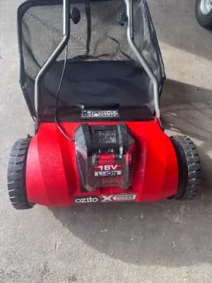 Ozito 18V Li-ion Cordless Lawn Scarifier with Battery